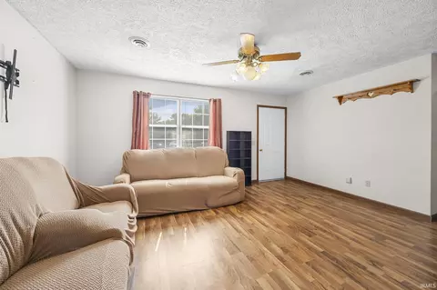 Living - 117 Oakmount Ct, Jasper, IN 47546 photo 2 of 2