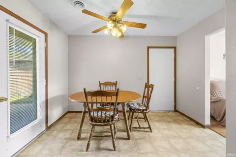 Dining - 117 Oakmount Ct, Jasper, IN 47546 photo 2 of 2