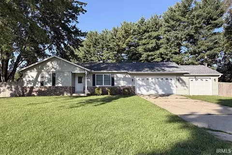 53537 Cleveland Estates Dr, Elkhart, IN 46514
