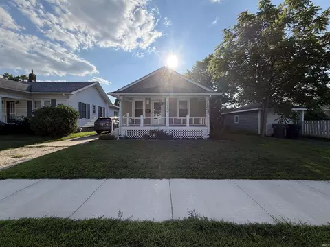 213 Manor Ave, Elkhart, IN 46516