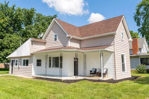 206 N Fulton St, Parker City, IN 47368