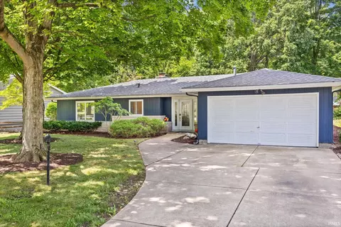 1837 Summit Dr, West Lafayette, IN 47906