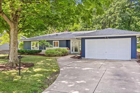 1837 Summit Dr, West Lafayette, IN 47906