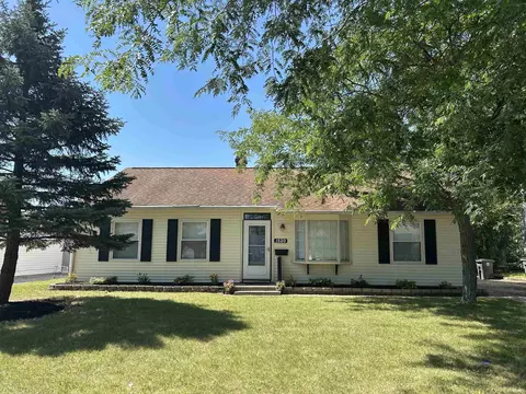 1520 Cypress Ln, Fort Wayne, IN 46825