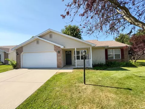3224 Doe St, Warsaw, IN 46582