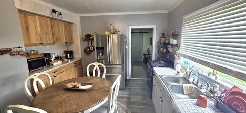 Kitchen - 507 W Oak St, Bicknell, IN 47512 photo 1 of 1