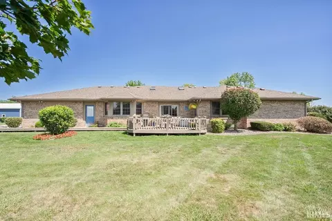 Exterior - 2801 E Wright Dr, Kokomo, IN 46901 photo 6 of 10