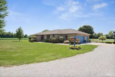 Exterior - 2801 E Wright Dr, Kokomo, IN 46901 photo 2 of 10