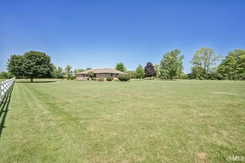 Exterior - 2801 E Wright Dr, Kokomo, IN 46901 photo 5 of 10