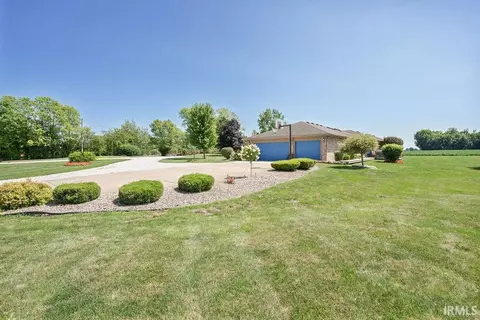 Exterior - 2801 E Wright Dr, Kokomo, IN 46901 photo 7 of 10