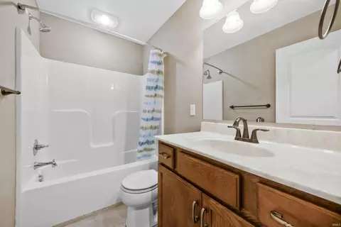 Bath - 4400 S Dixie Ln, St. Anthony, IN 47579 photo 3 of 3