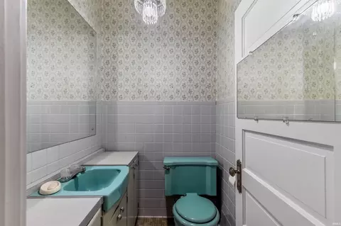 Bath - 109 N Mountain St, Lagrange, IN 46761 photo 1 of 3