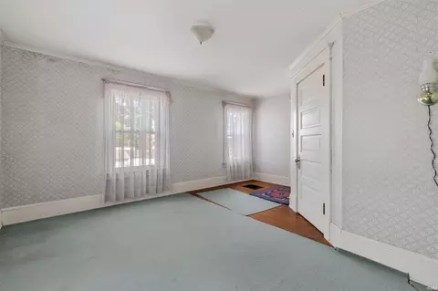 Bedroom - 109 N Mountain St, Lagrange, IN 46761 photo 5 of 11