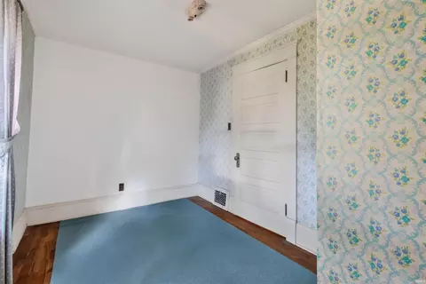 Bedroom - 109 N Mountain St, Lagrange, IN 46761 photo 9 of 11