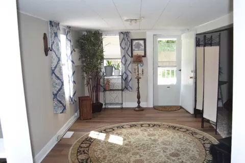Entry Way - 2013 30th St, Bedford, IN 47421 photo 3 of 3