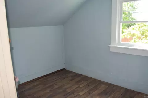 Bedroom - 2013 30th St, Bedford, IN 47421 photo 3 of 4