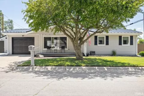 413 Willow Dr, Union City, IN 47390