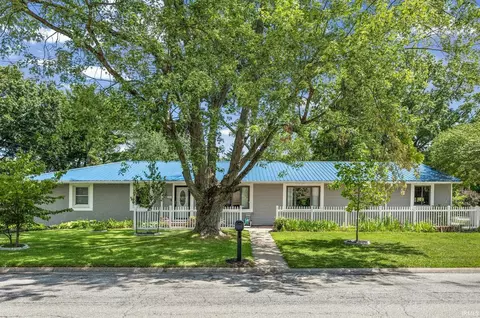 2000 Carlisle Dr, West Lafayette, IN 47906