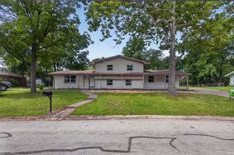 1941 Indian Trail Dr, West Lafayette, IN 47906