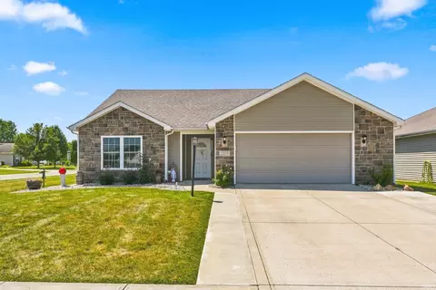 2105 Cedar Ridge Cv, Fort Wayne, IN 46818