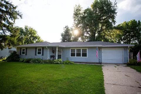 1806 W Norwood Dr, Muncie, IN 47304