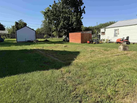 204 E Grissom Ave, Mitchell, IN 47446 photo 7