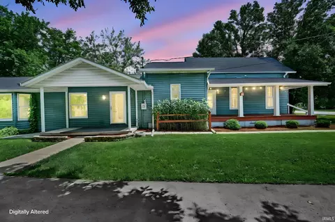 210 W Jackson St, Mulberry, IN 46058
