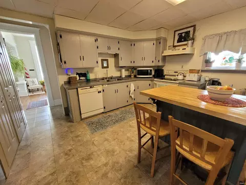 Kitchen - 429 E Third St, Mount Vernon, IN 47620 photo 2 of 2