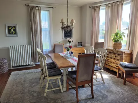 Dining - 429 E Third St, Mount Vernon, IN 47620 photo 1 of 2