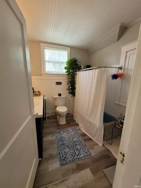 Bath - 429 E Third St, Mount Vernon, IN 47620 photo 2 of 2