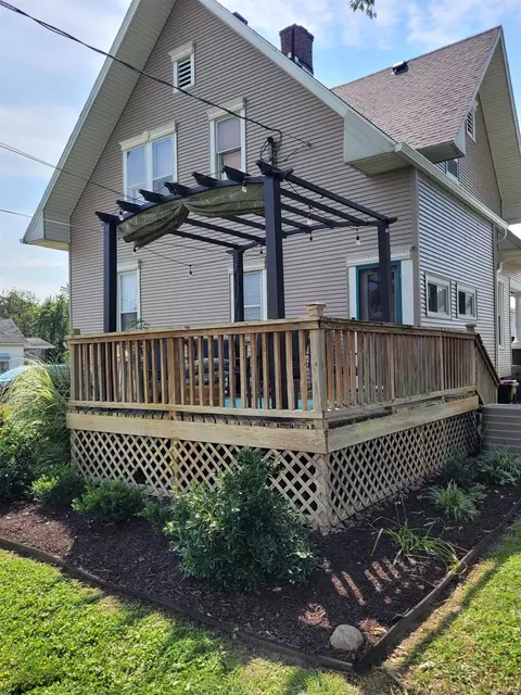 Exterior - 429 E Third St, Mount Vernon, IN 47620 photo 6 of 7