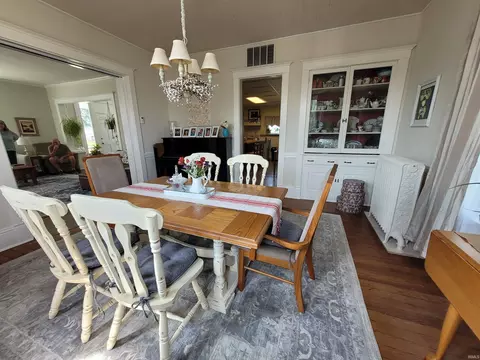 Dining - 429 E Third St, Mount Vernon, IN 47620 photo 2 of 2