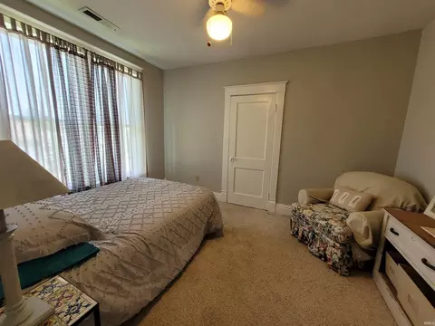 Bedroom - 429 E Third St, Mount Vernon, IN 47620 photo 5 of 6