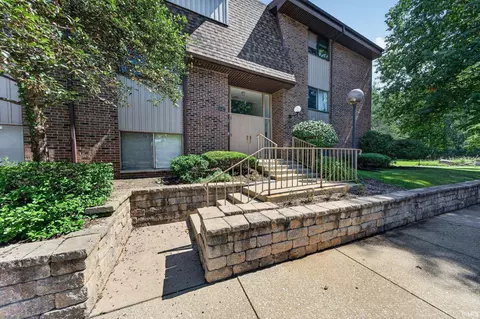 1447 Wildflower Way #204, South Bend, IN 46617