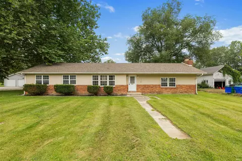 9026 Aboite Rd, Roanoke, IN 46783