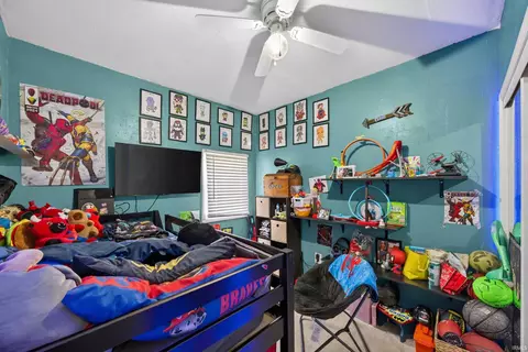 Bedroom - 617 S 8th St, Mitchell, IN 47446 photo 4 of 6
