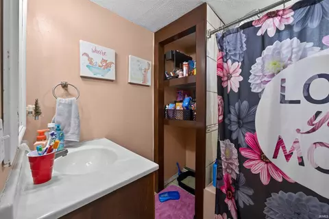 Bath - 617 S 8th St, Mitchell, IN 47446 photo 2 of 2