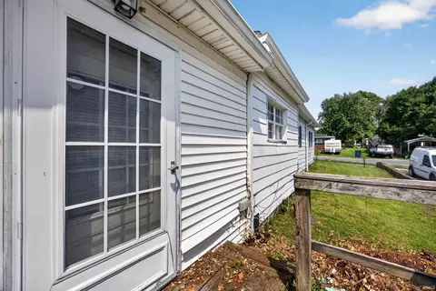 Exterior - 617 S 8th St, Mitchell, IN 47446 photo 12 of 16