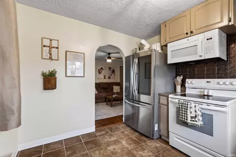 Kitchen - 1201 W Warren St, Mitchell, IN 47446 photo 3 of 3