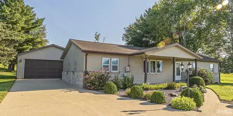 6353 W Old Road 64, Huntingburg, IN 47542
