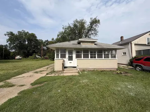 1233 N Meade St, South Bend, IN 46628