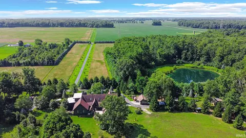 11716 E Toto Rd, Culver, IN 46511