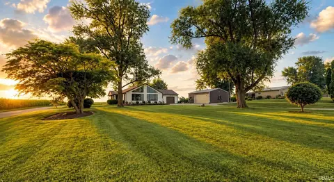9021 S 200 E Rd, Columbia City, IN 46725