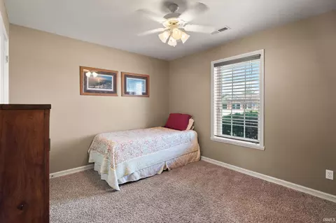 Bedroom - 1448 Dexter Ct, Jasper, IN 47546 photo 6 of 7