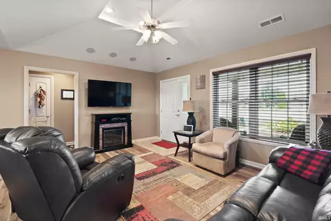 Living - 1448 Dexter Ct, Jasper, IN 47546 photo 1 of 1