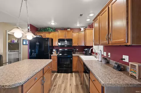 Kitchen - 1448 Dexter Ct, Jasper, IN 47546 photo 2 of 5