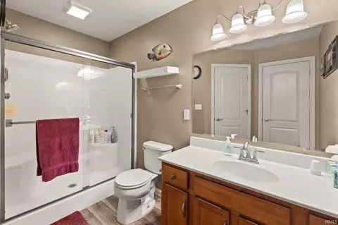 Bath - 1448 Dexter Ct, Jasper, IN 47546 photo 1 of 2