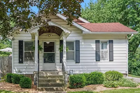 1513 El Reno St, Elkhart, IN 46516