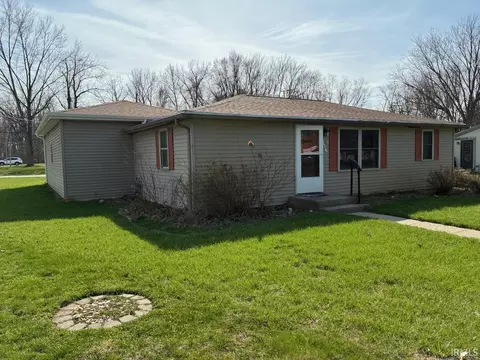 1216 Bibler Ave, Winona Lake, IN 46590