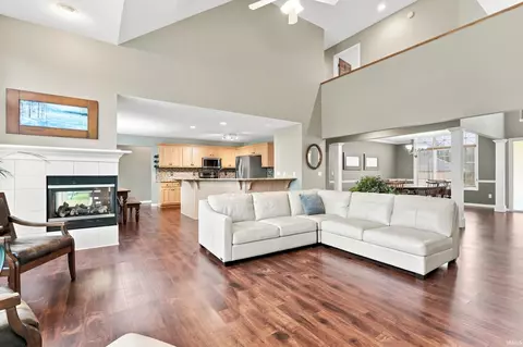 12811 Crystal Creek Pkwy, Fort Wayne, IN 46845